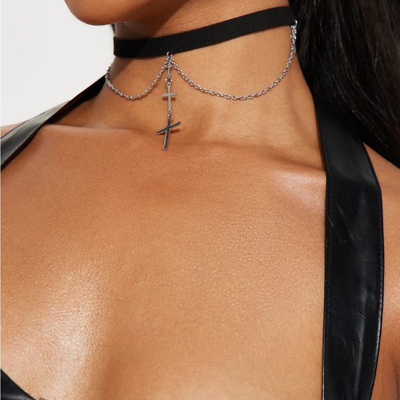 Necklace, NWT, Black Cross Choker, So Nice! - Picture 1 of 3